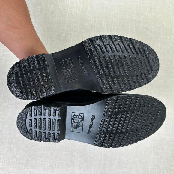 ๐ค Supreme x Dr. Martens Studded Penton Loafer "Black" 8W - Picture 6 of 6